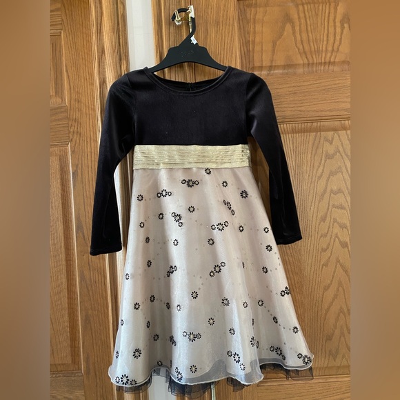 Marc and Maddie Size 5 Gold and Black Party dress for Holidays, Christmas - Picture 2 of 3